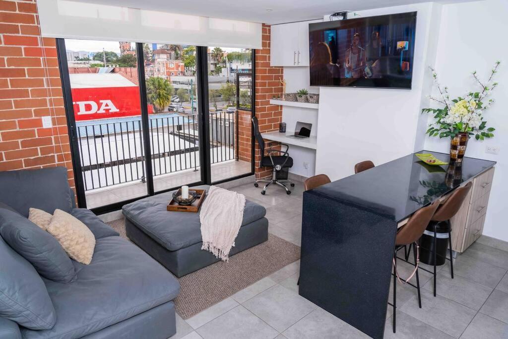Lovely 1 Bedroom Unit With Free Parking Modra Zone 4 Guatemala City ภายนอก รูปภาพ